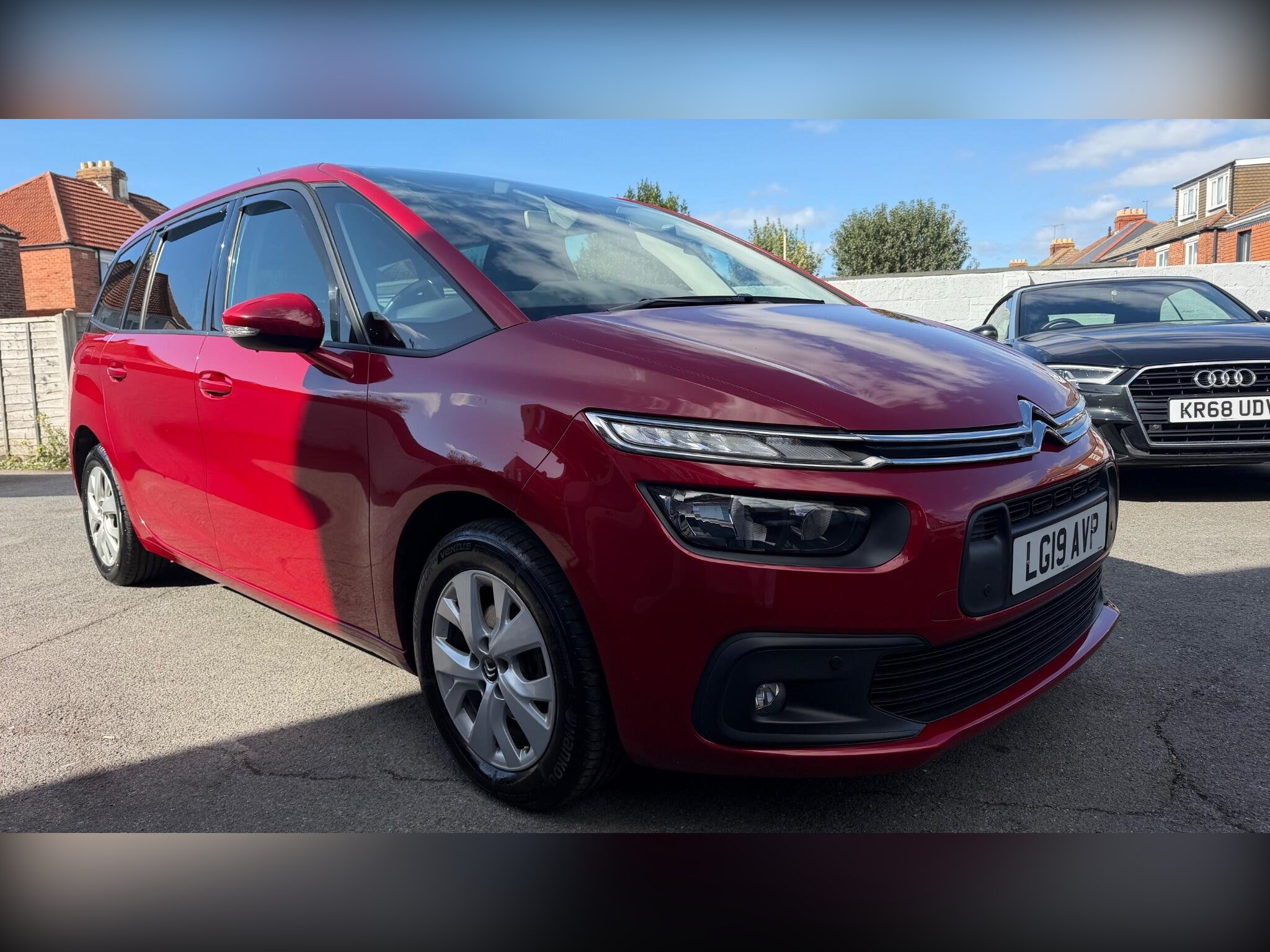 Citroen Grand C4 Spacetourer listing photo
